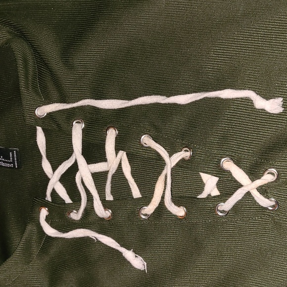 VNeck Green Body suit! - Picture 2 of 4